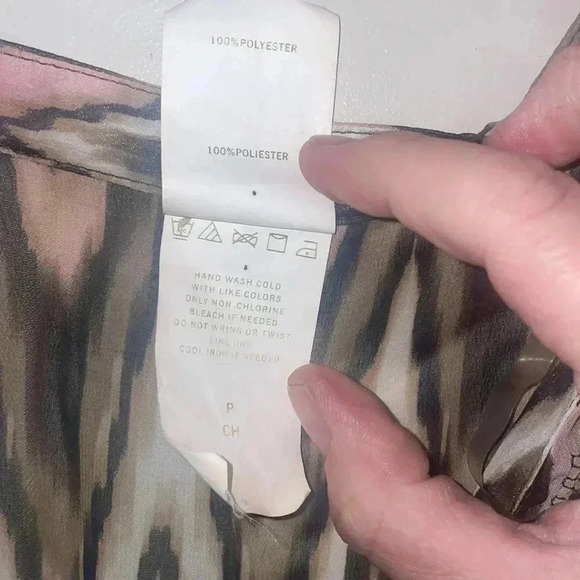 🔥Laundry by Shelly Segal 6/$20. OR. 10.$40. Woman’s coverup “laundry “. Sm/med - Picture 6 of 9